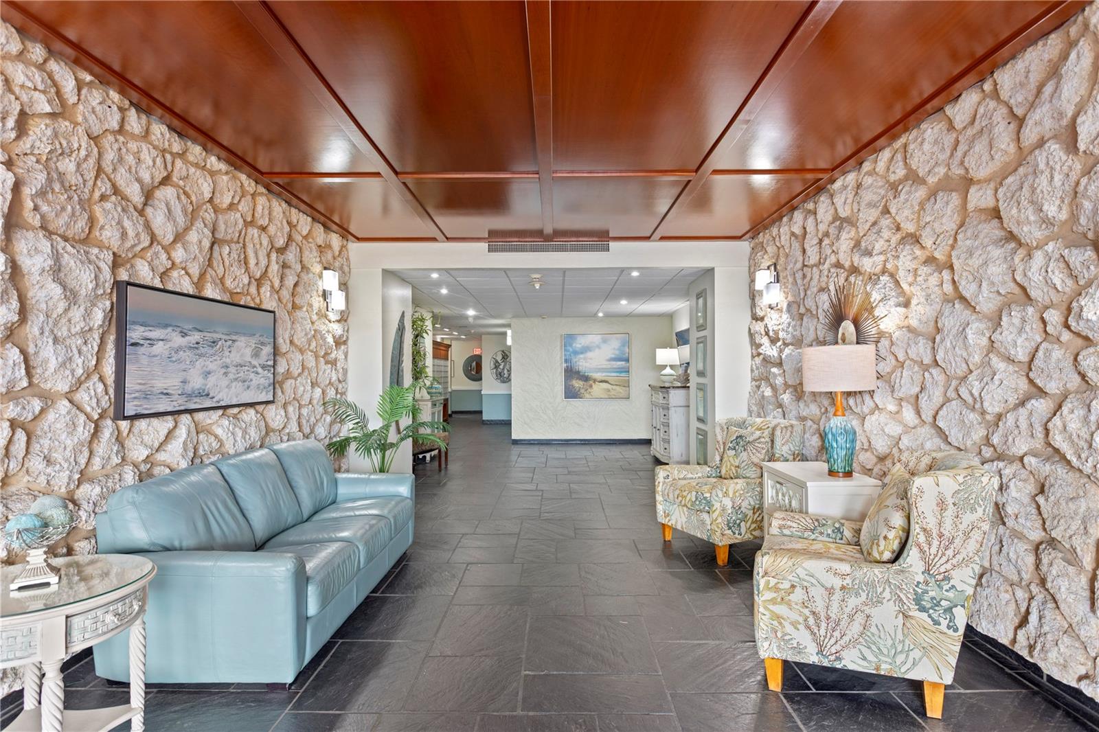 Image 7 of 35 For 17920 Gulf Boulevard 1102