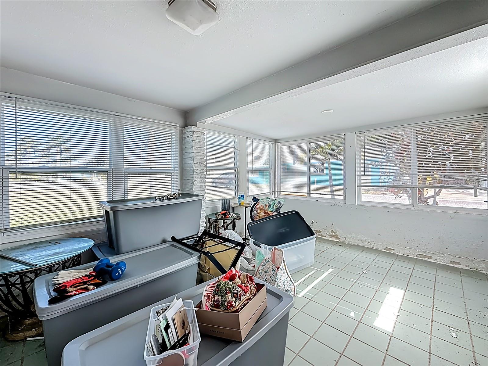 Image 17 of 52 For 18012 4th Street E