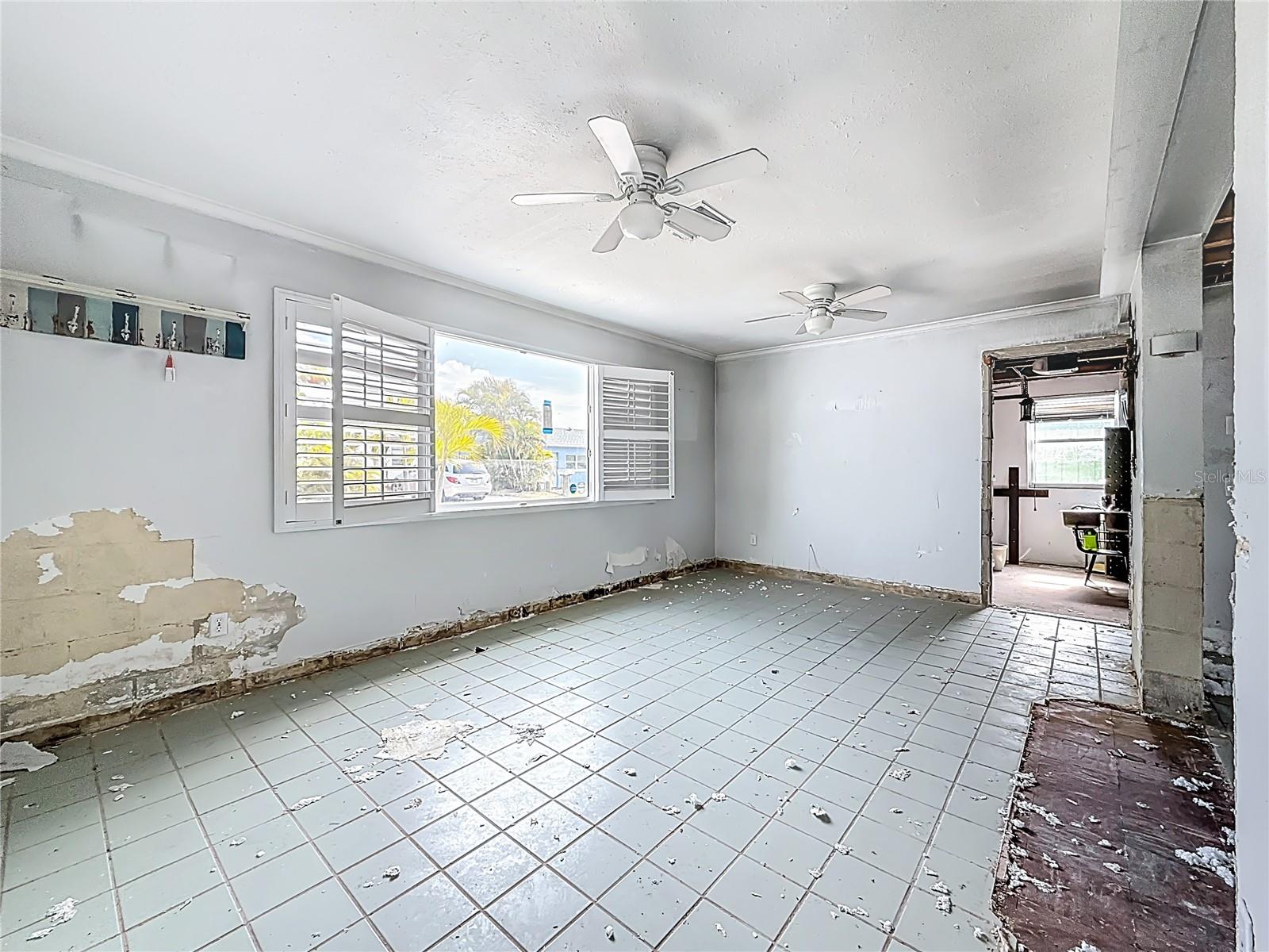 Image 21 of 52 For 18012 4th Street E