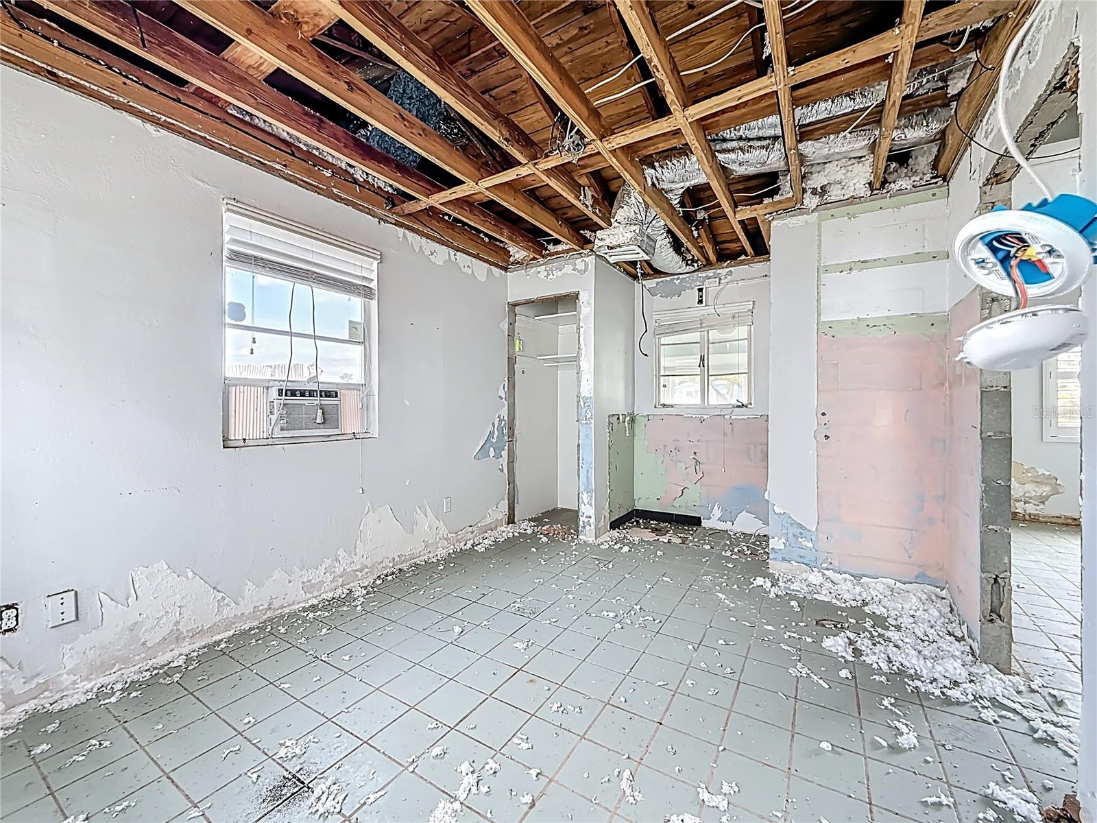 Image 26 of 52 For 18012 4th Street E