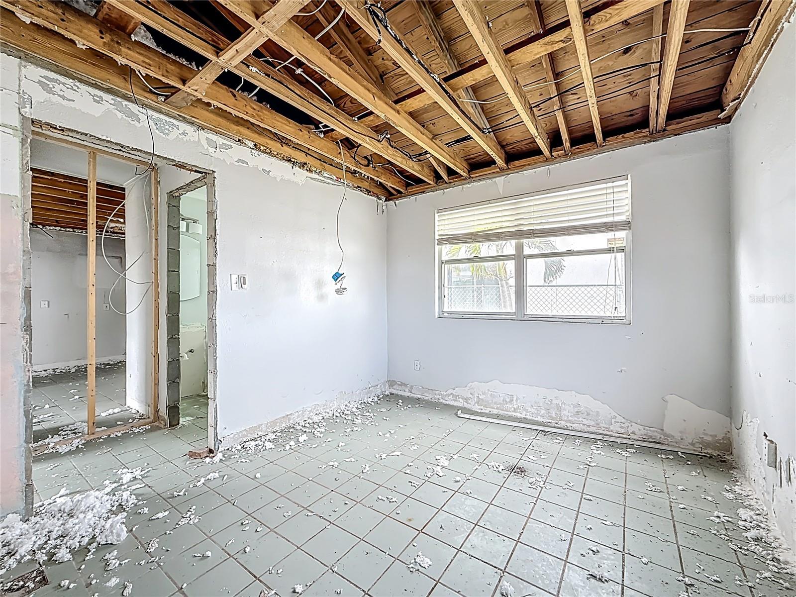 Image 28 of 52 For 18012 4th Street E