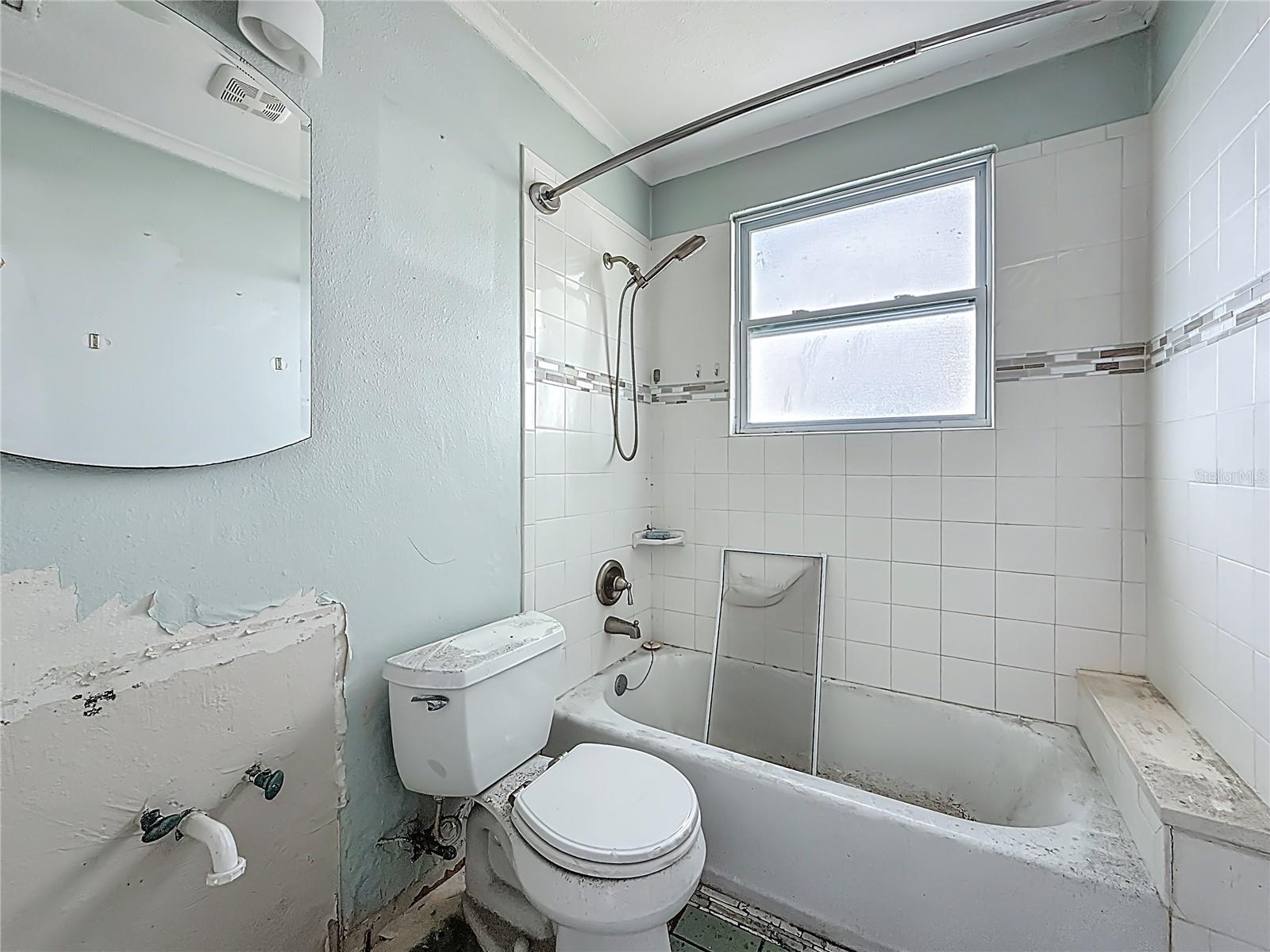 Image 29 of 52 For 18012 4th Street E