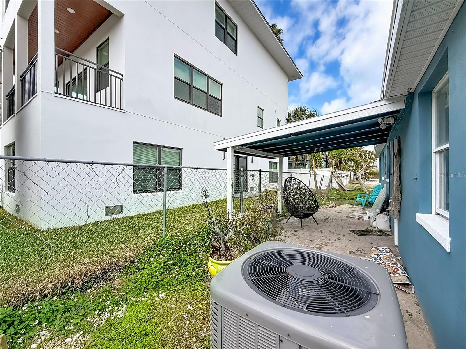 Image 32 of 52 For 18012 4th Street E