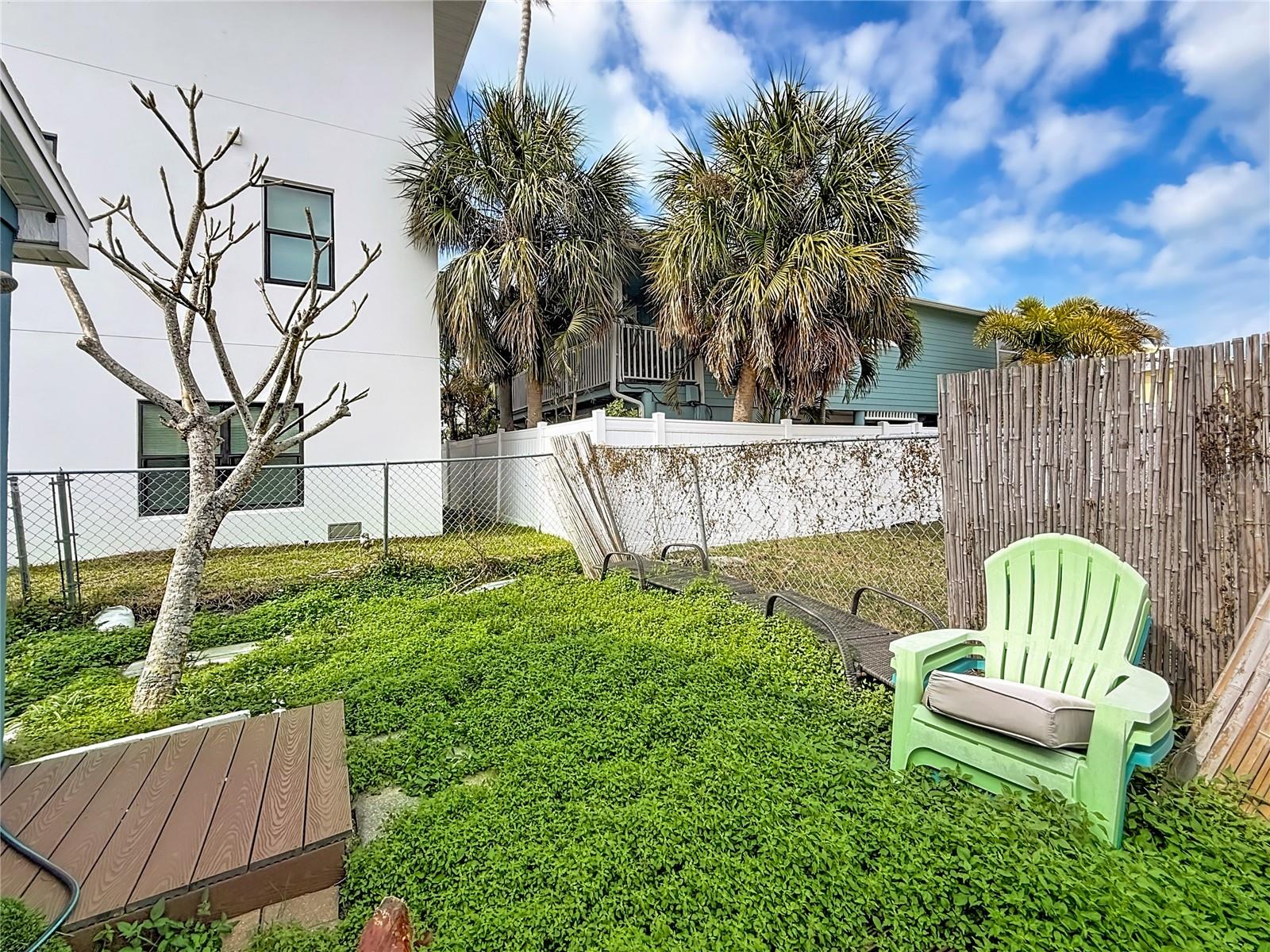 Image 36 of 52 For 18012 4th Street E