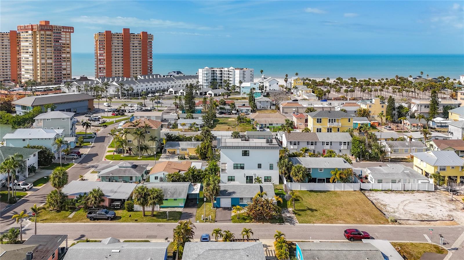 Image 5 of 52 For 18012 4th Street E