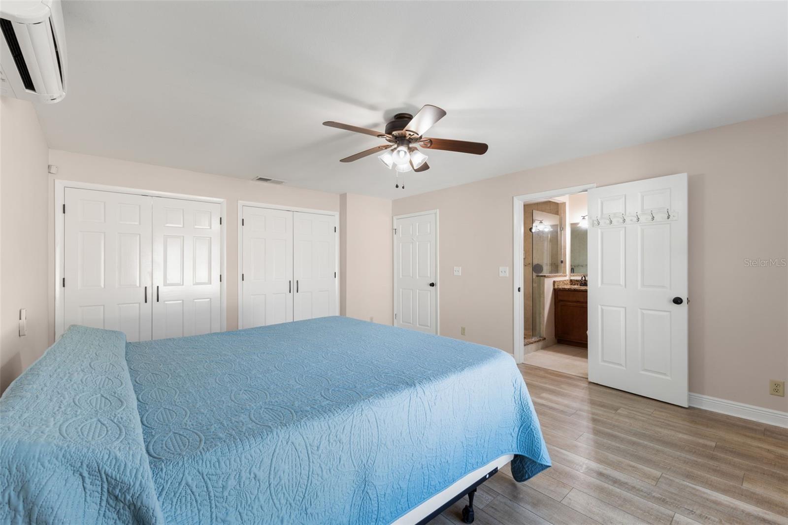 Image 20 of 41 For 811 40th Avenue N