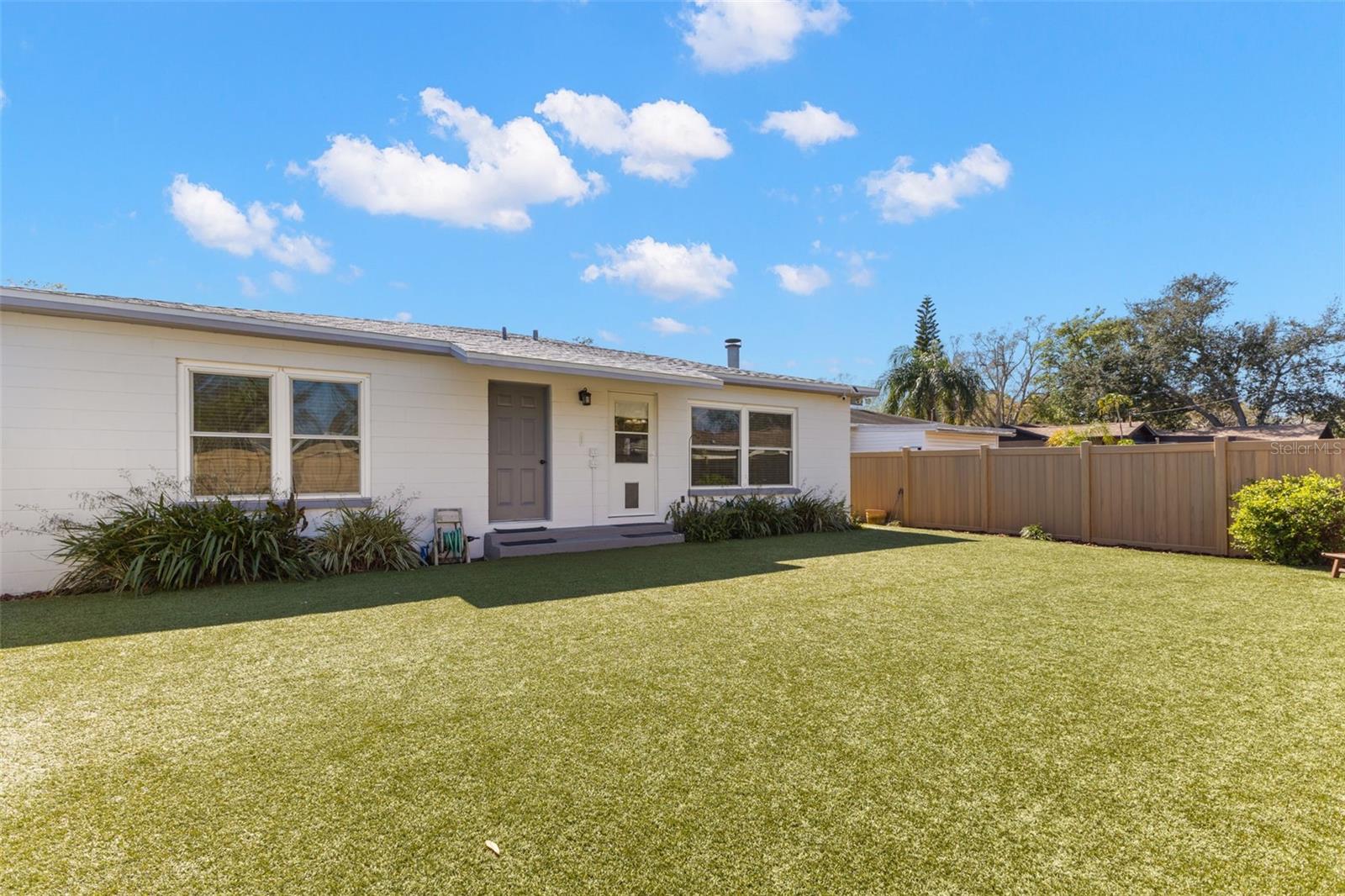 Image 25 of 41 For 811 40th Avenue N