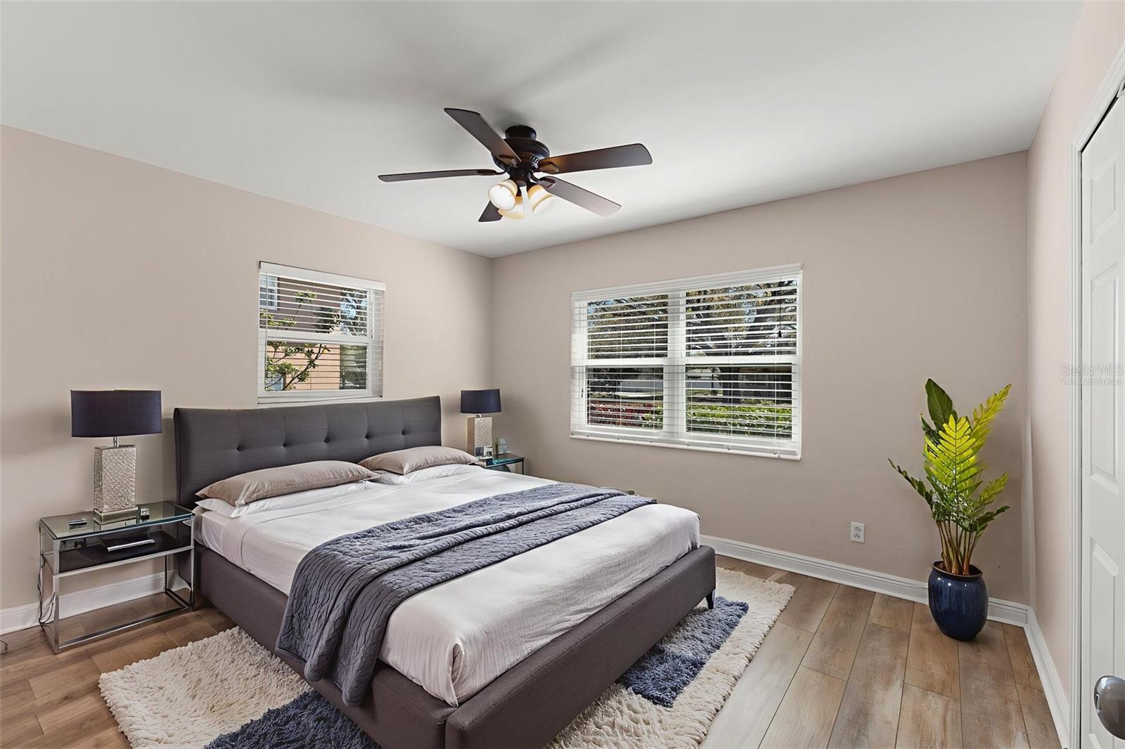 Image 28 of 41 For 811 40th Avenue N