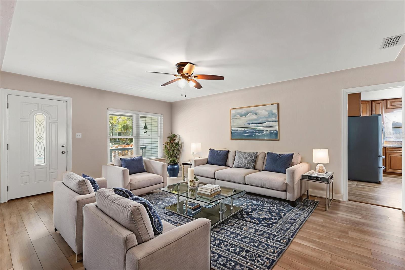 Image 4 of 41 For 811 40th Avenue N