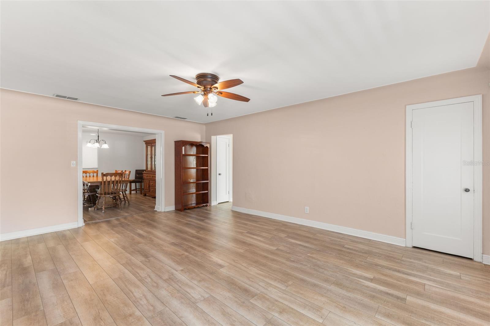 Image 7 of 41 For 811 40th Avenue N