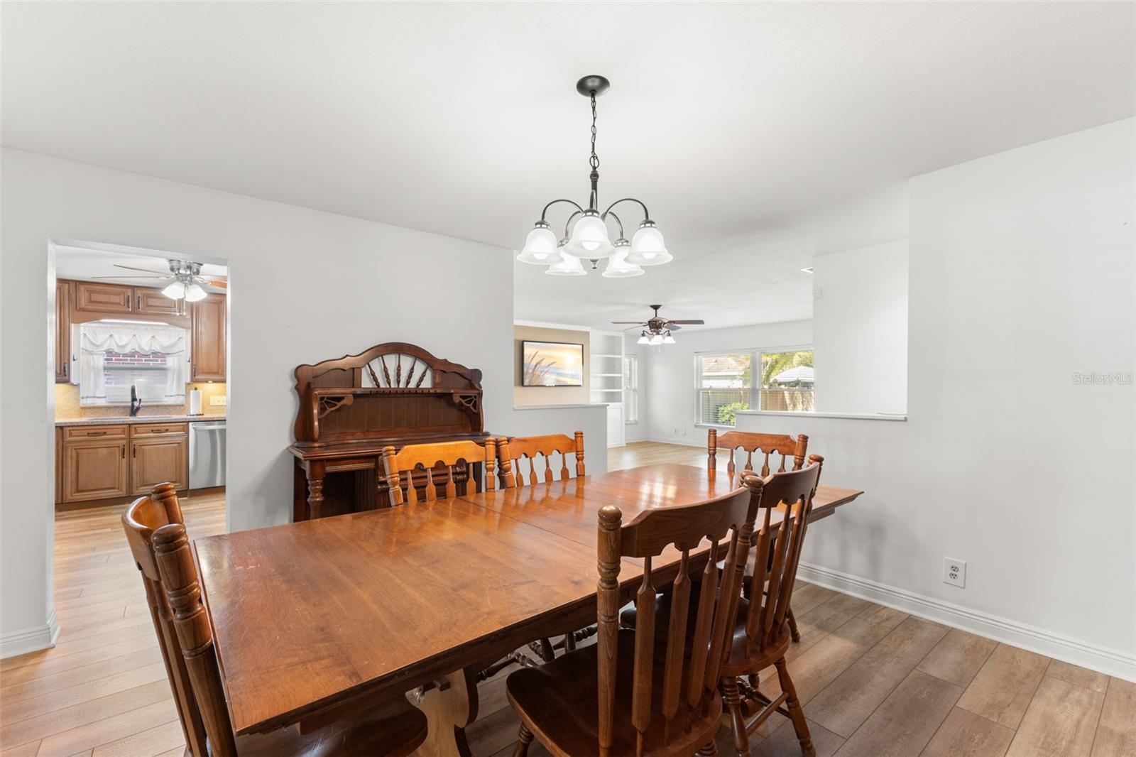 Image 9 of 41 For 811 40th Avenue N