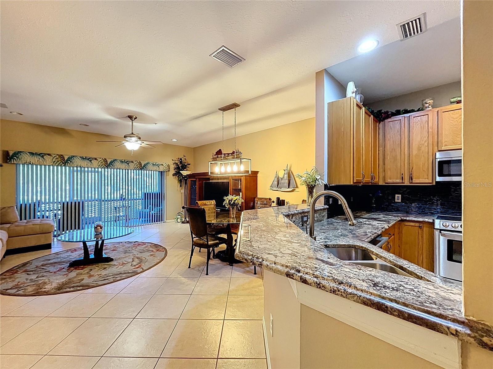 Image 10 of 63 For 11273 Kapok Grand Circle