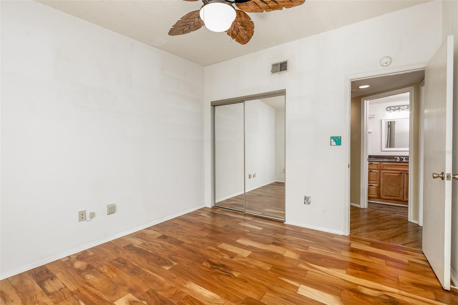 Image 26 of 53 For 6363 93rd Terrace N 4507