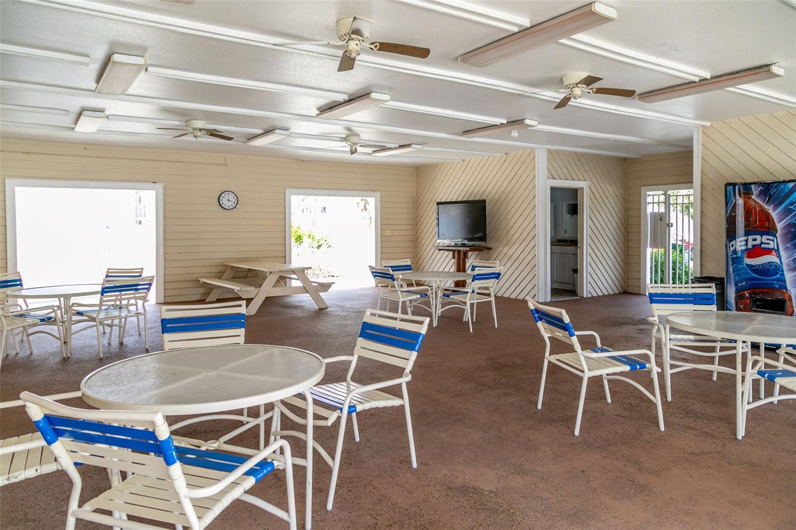 Image 34 of 53 For 6363 93rd Terrace N 4507