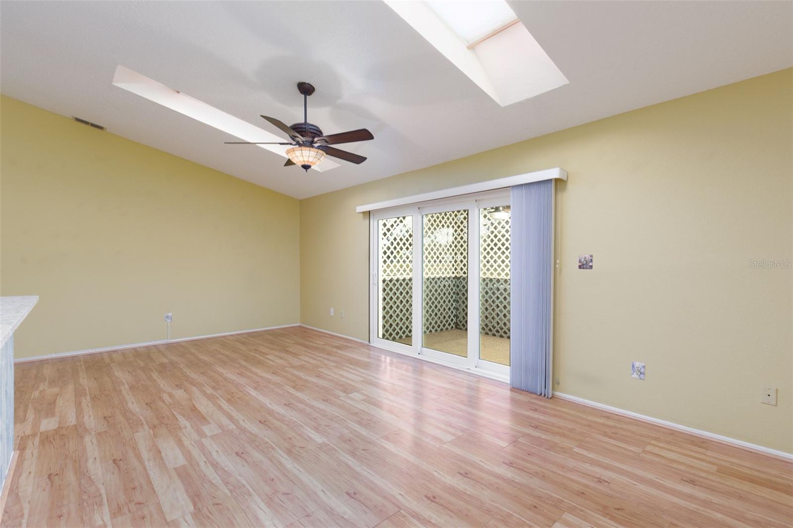 Image 8 of 53 For 6363 93rd Terrace N 4507