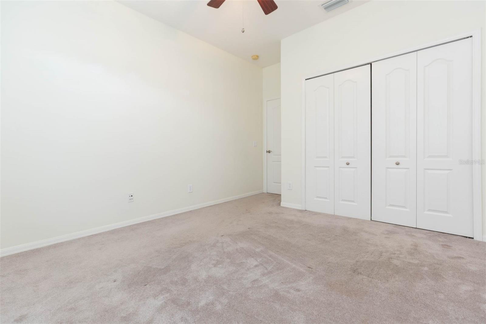 Listing photo id 22 for 7409 Surrey Wood Lane