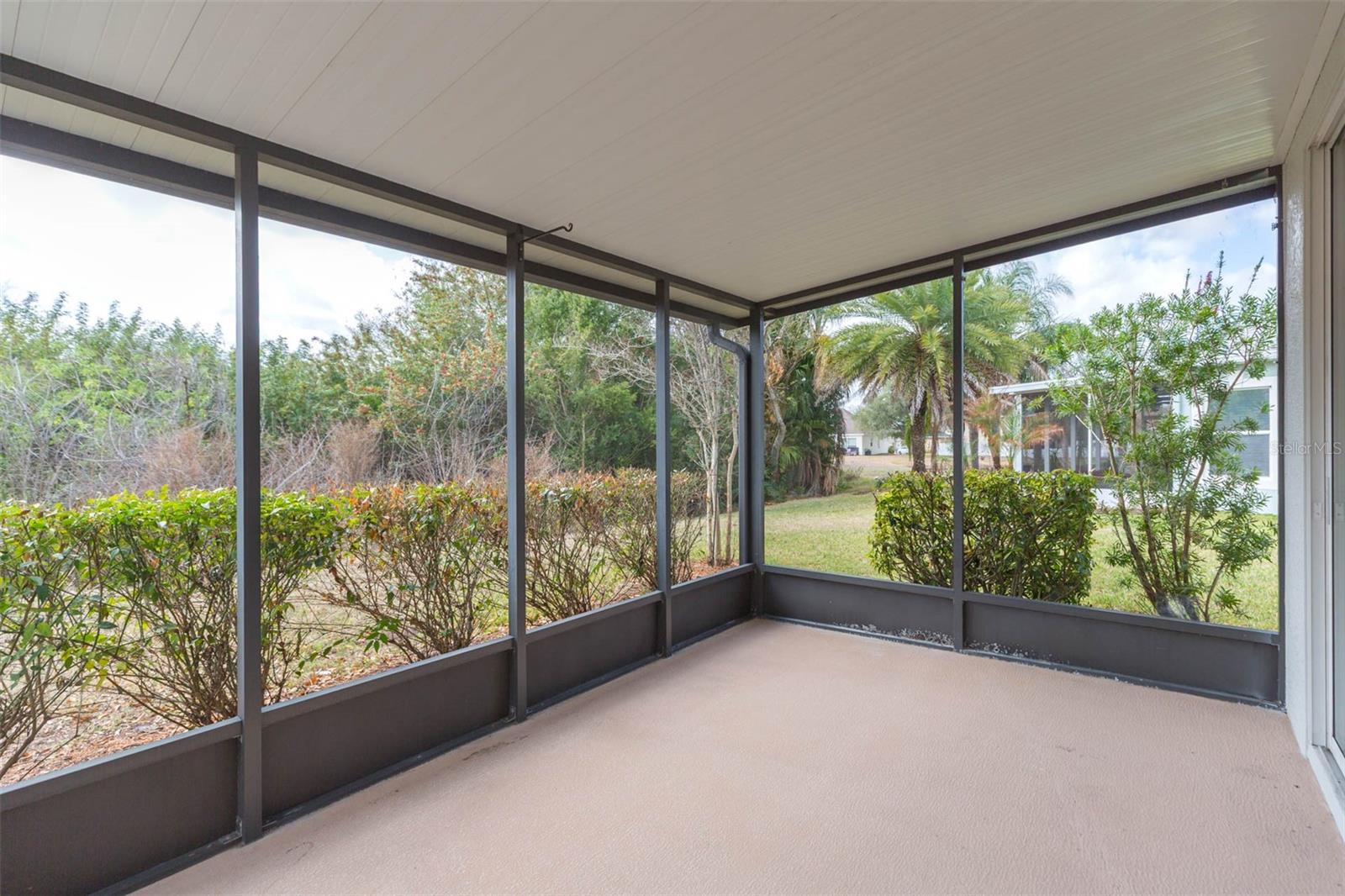 Listing photo id 33 for 7409 Surrey Wood Lane