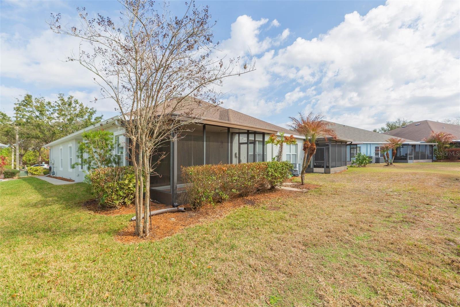 Listing photo id 37 for 7409 Surrey Wood Lane