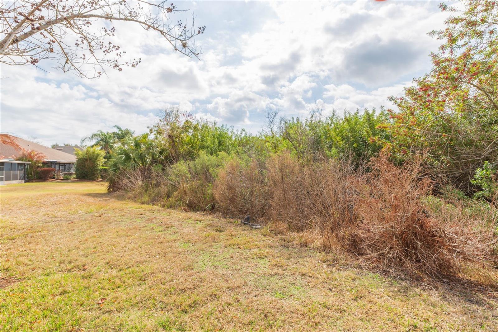 Listing photo id 38 for 7409 Surrey Wood Lane