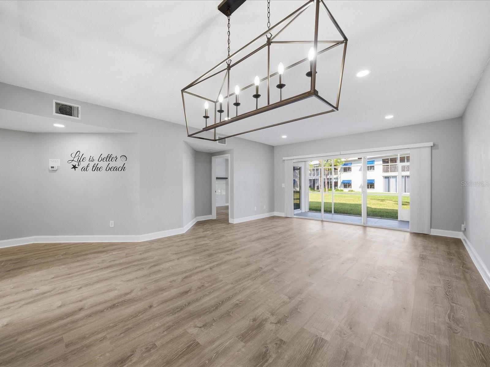 Image 18 of 52 For 11510 Shipwatch Drive 1372