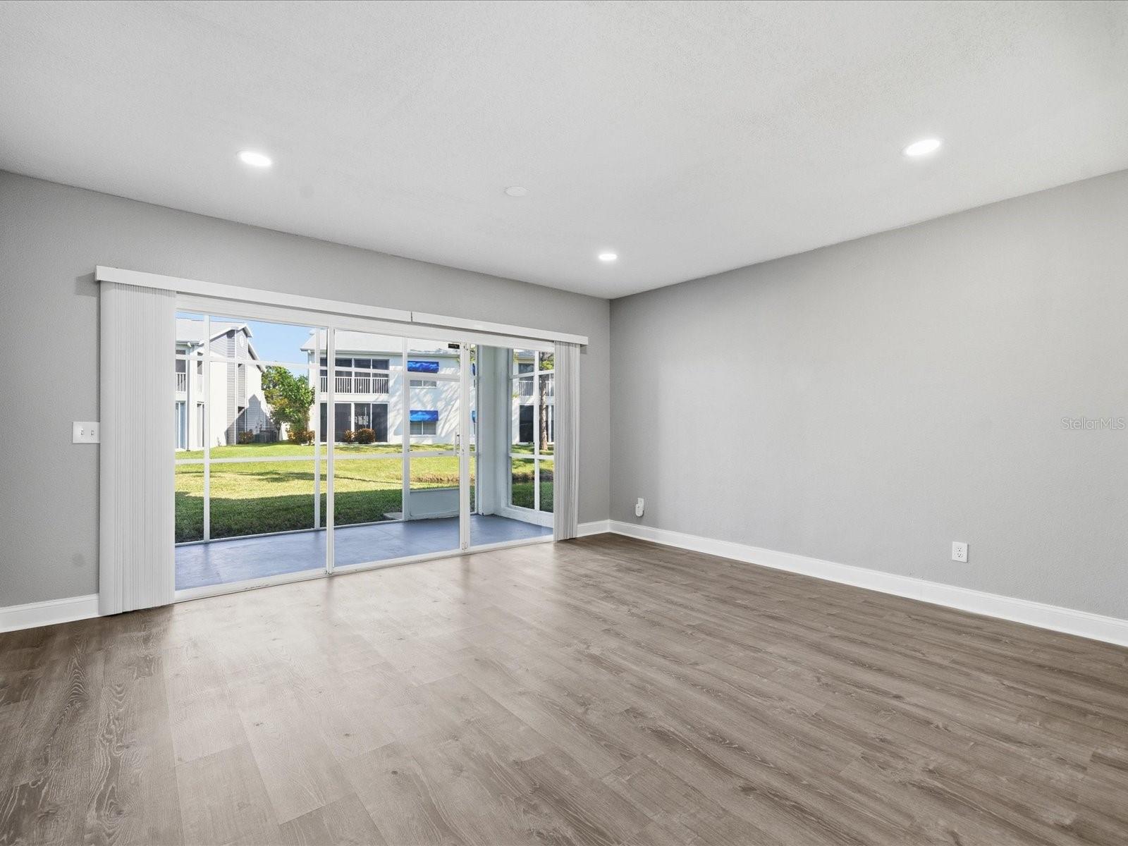 Image 25 of 52 For 11510 Shipwatch Drive 1372