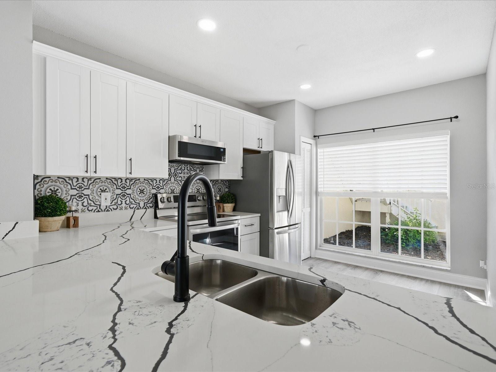 Image 4 of 52 For 11510 Shipwatch Drive 1372