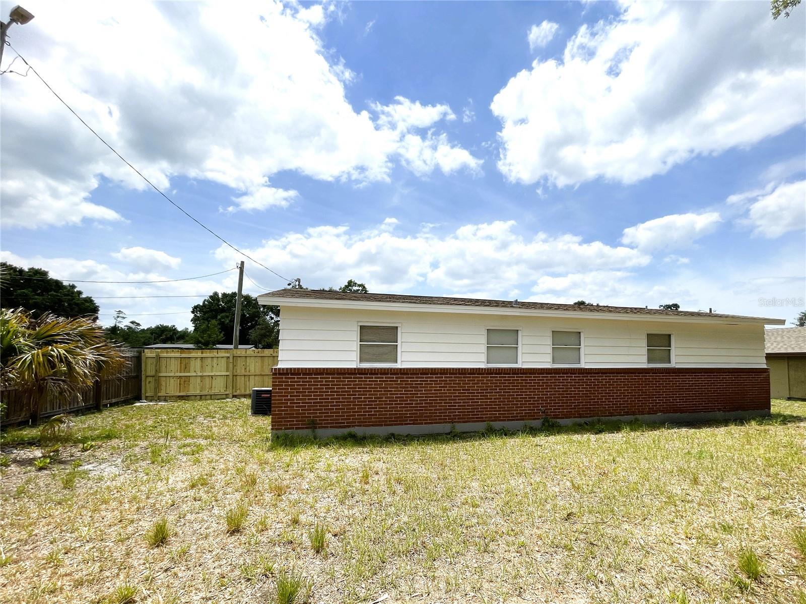 Image 21 of 23 For 8310 Croton Avenue