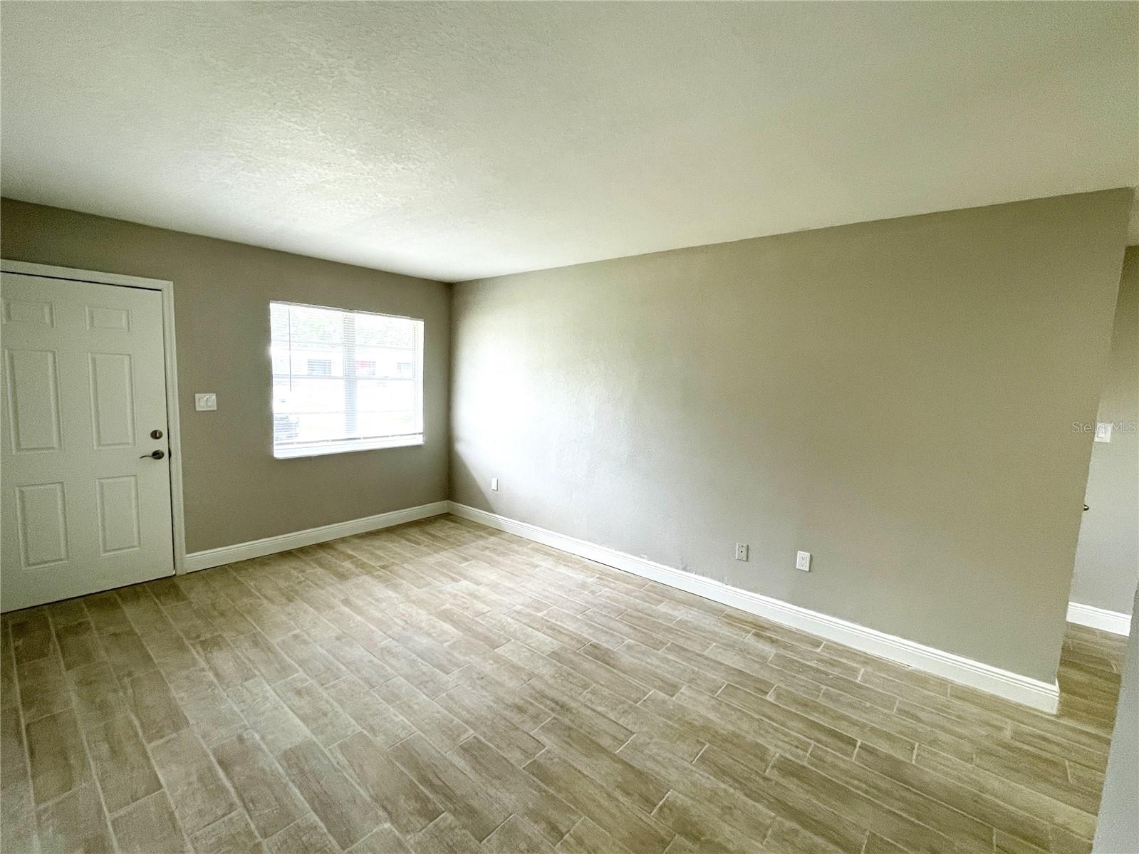 Image 4 of 23 For 8310 Croton Avenue