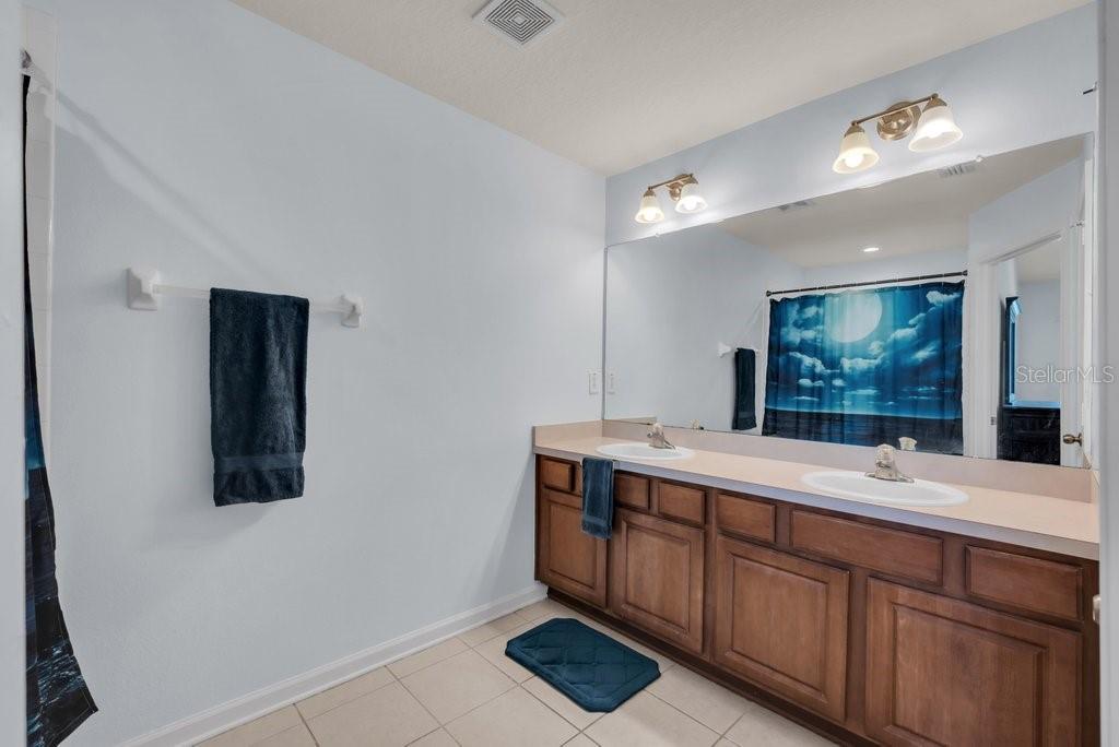 Image 19 of 34 For 6607 Shining Sun Court