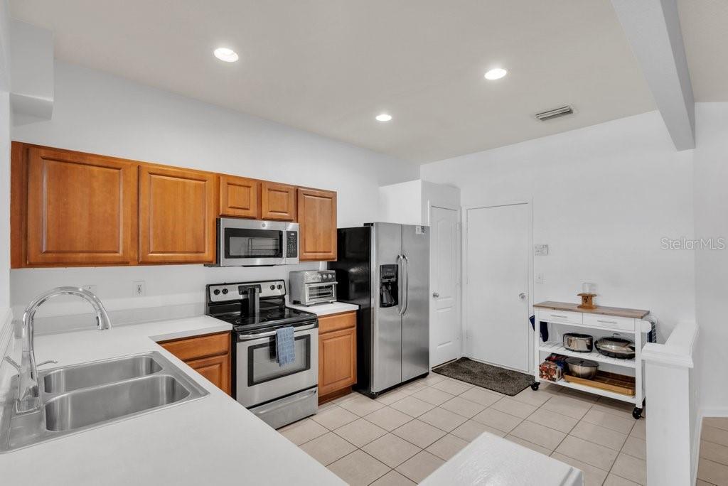 Image 7 of 34 For 6607 Shining Sun Court