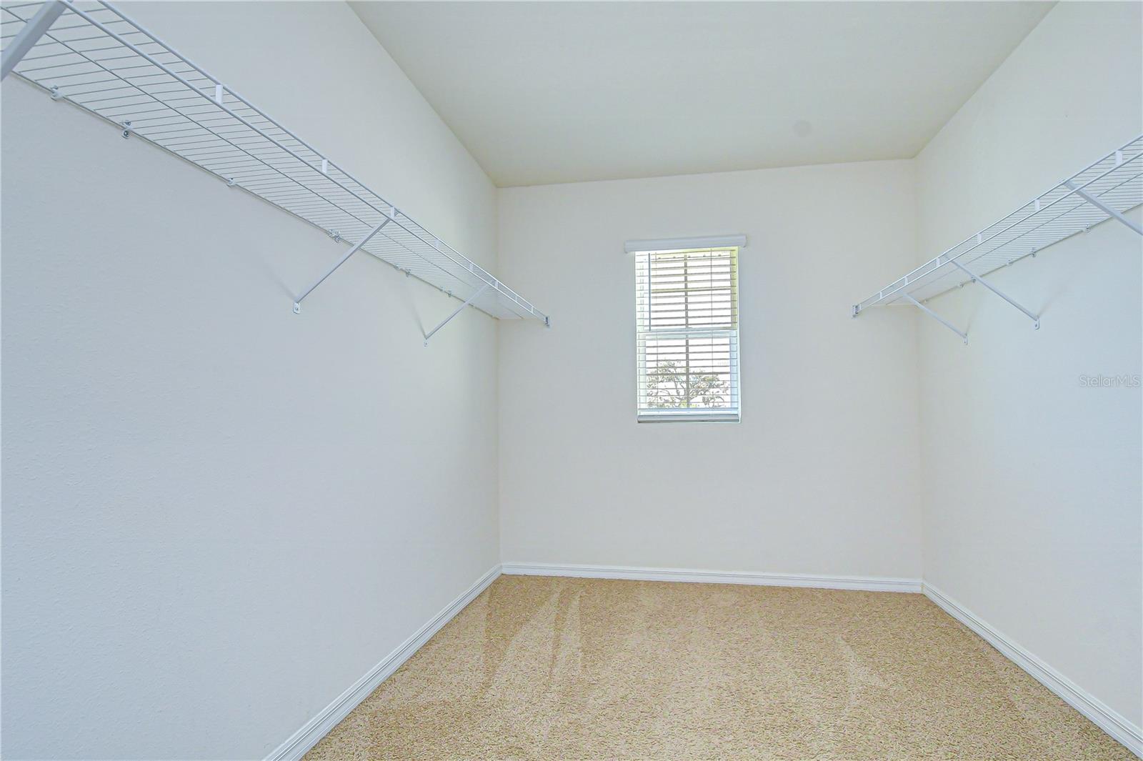 Image 29 of 77 For 11019 Leland Groves Dr