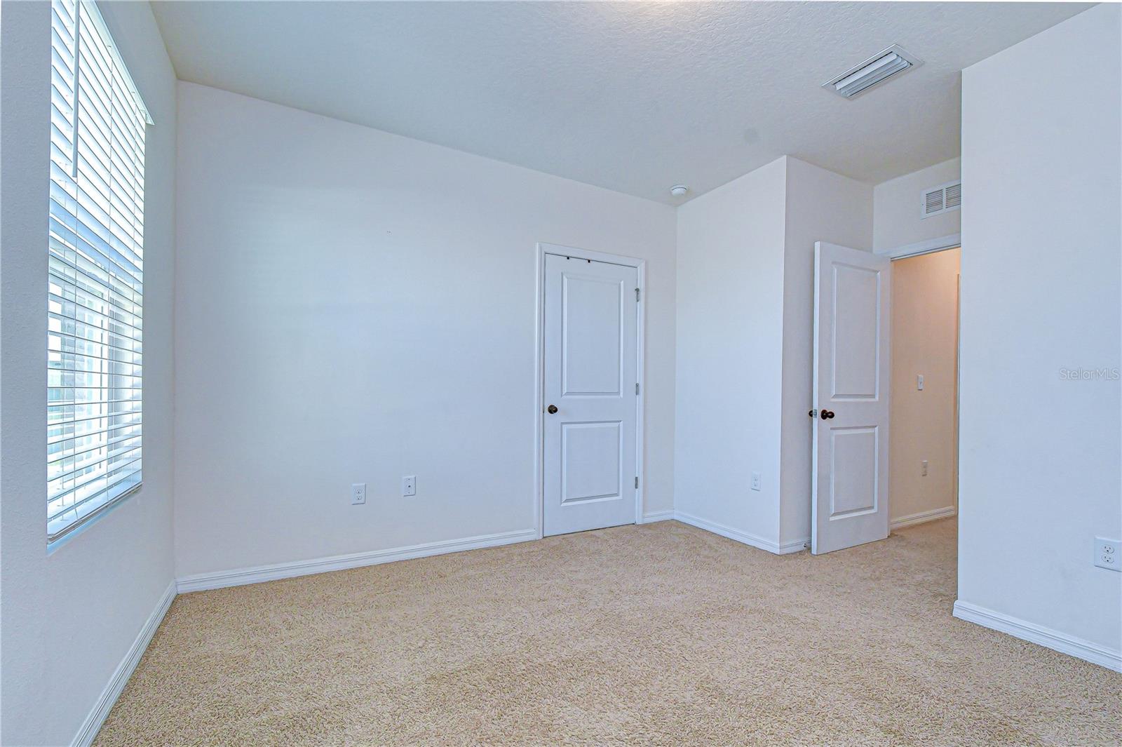 Image 32 of 77 For 11019 Leland Groves Dr