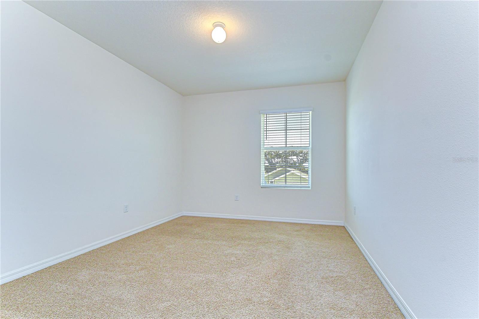 Image 37 of 77 For 11019 Leland Groves Dr