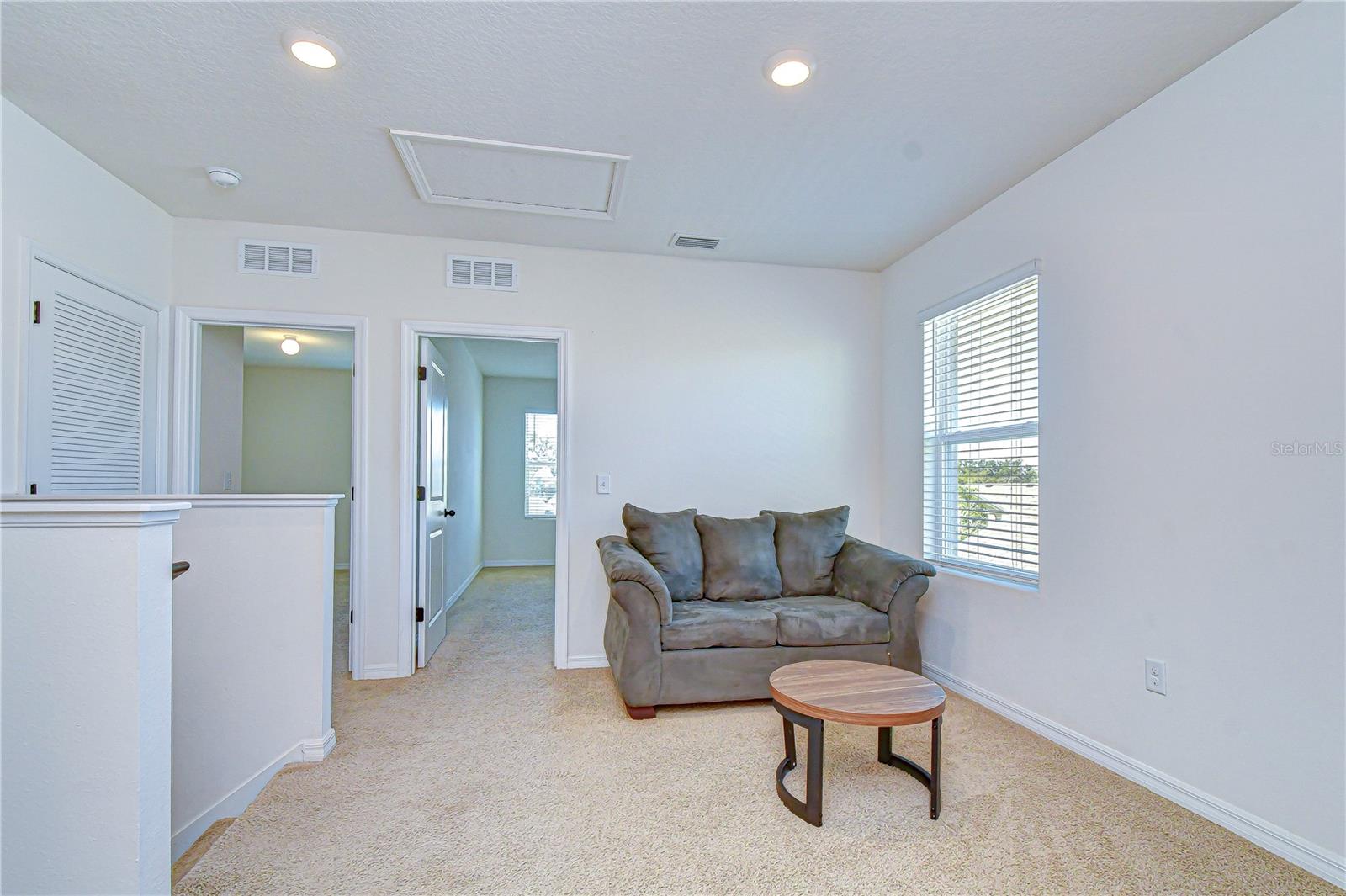 Image 42 of 77 For 11019 Leland Groves Dr