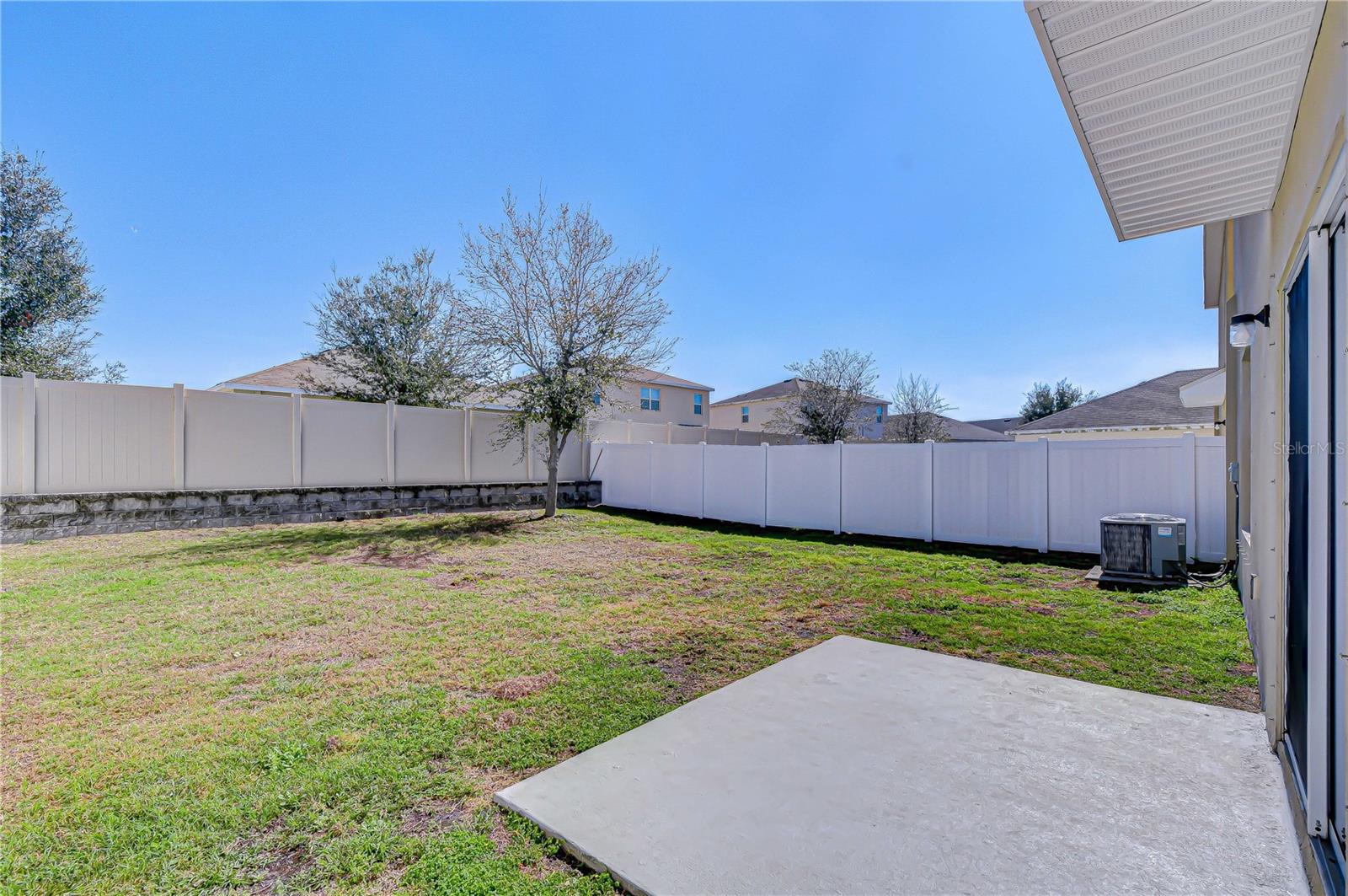 Image 47 of 77 For 11019 Leland Groves Dr