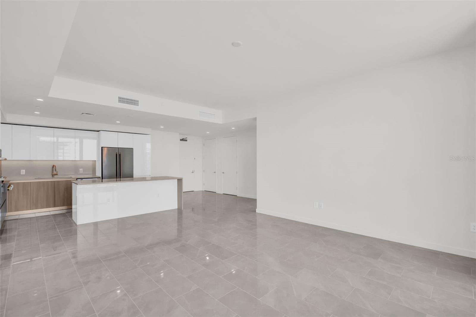 Image 12 of 70 For 400 Central Avenue 2605