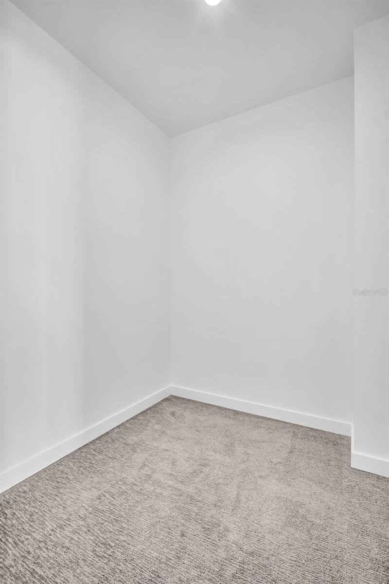 Image 24 of 70 For 400 Central Avenue 2605