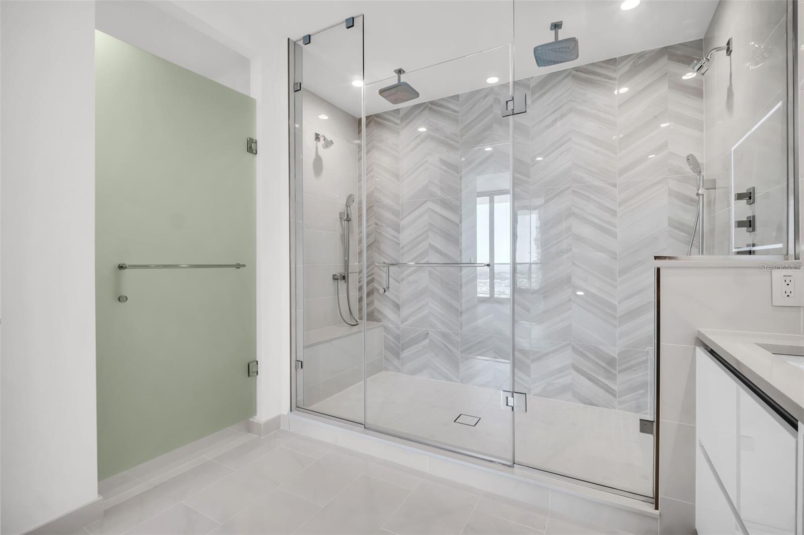 Image 26 of 70 For 400 Central Avenue 2605