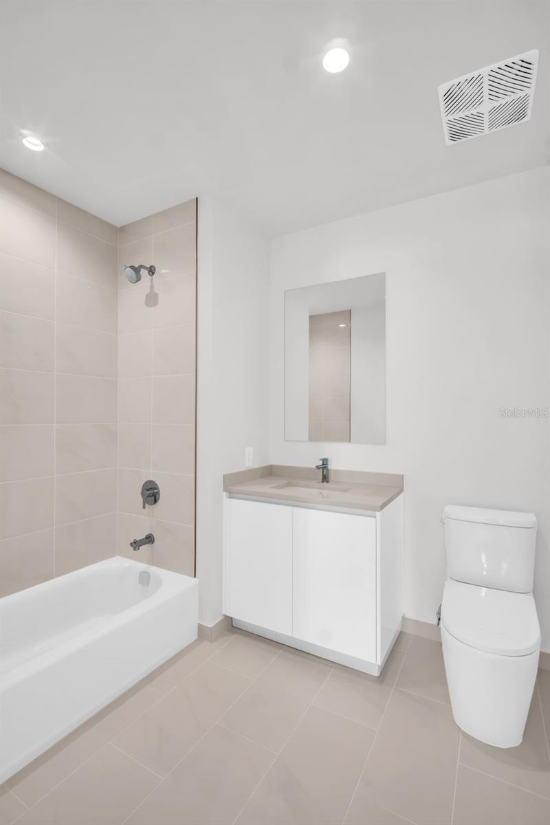 Image 37 of 70 For 400 Central Avenue 2605