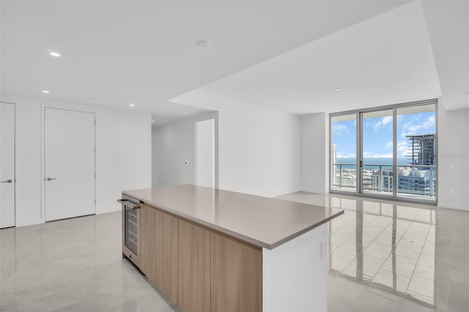 Image 6 of 70 For 400 Central Avenue 2605