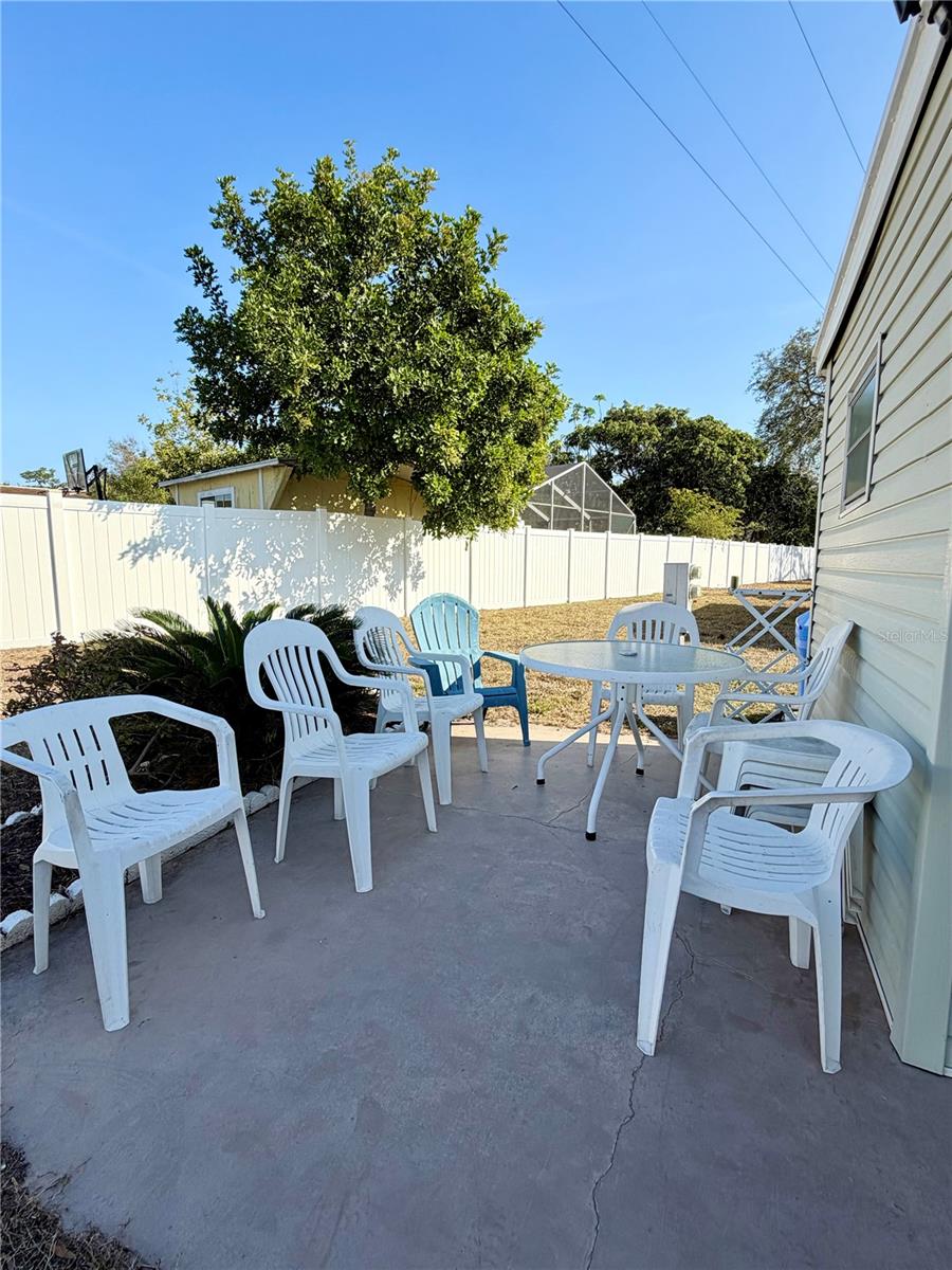 Image 21 of 29 For 9790 66th Street N 466