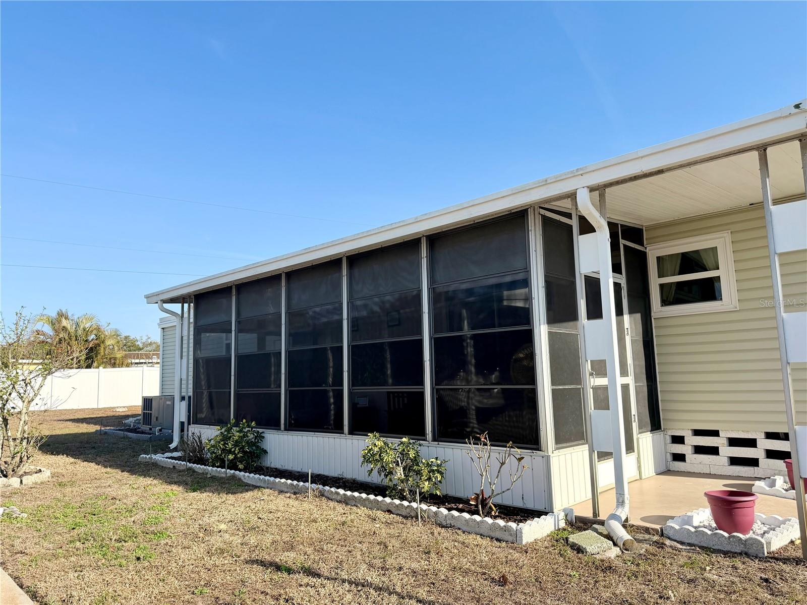 Image 28 of 29 For 9790 66th Street N 466