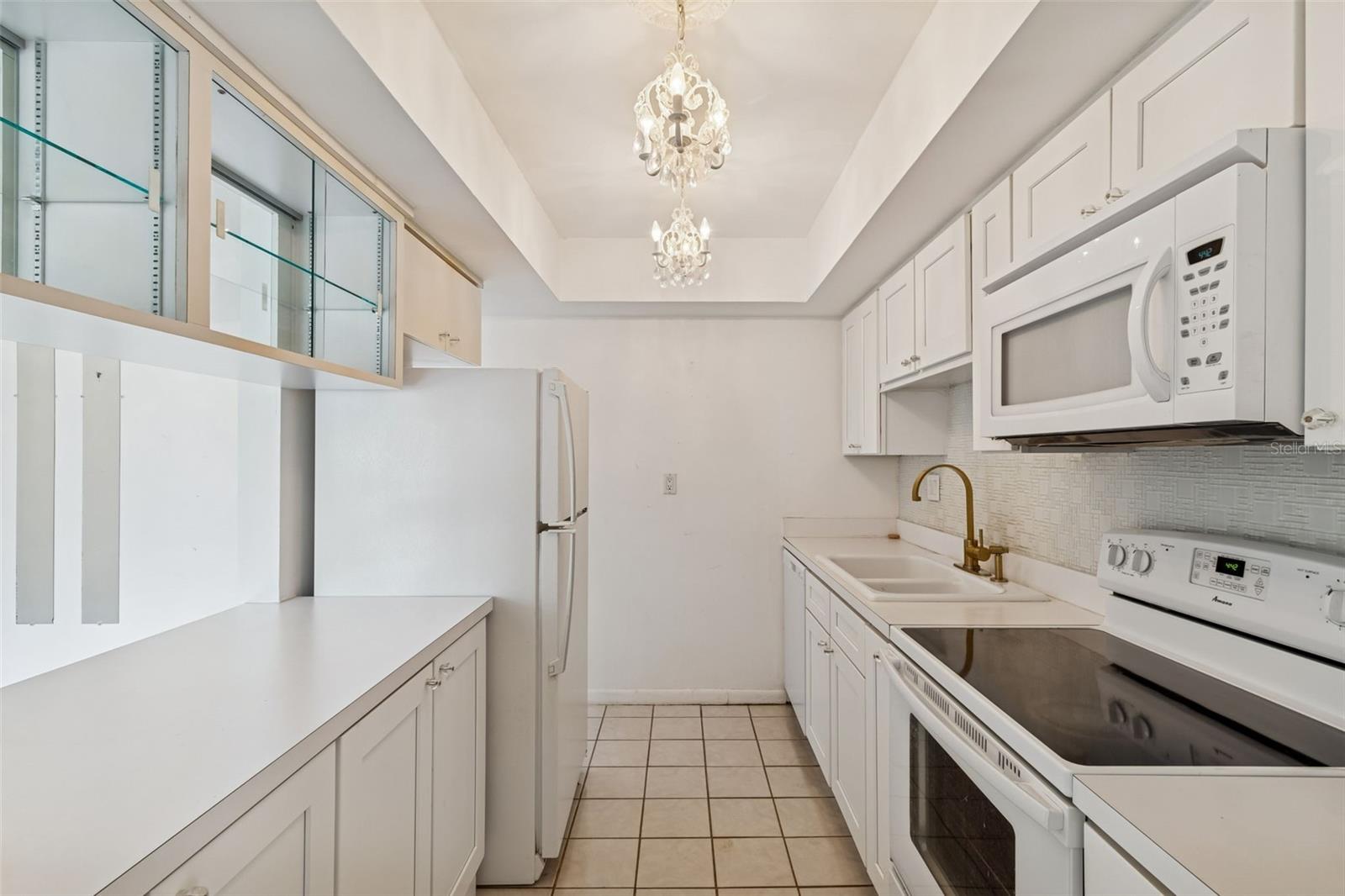 Image 11 of 36 For 850 Village Lake Ter N  106