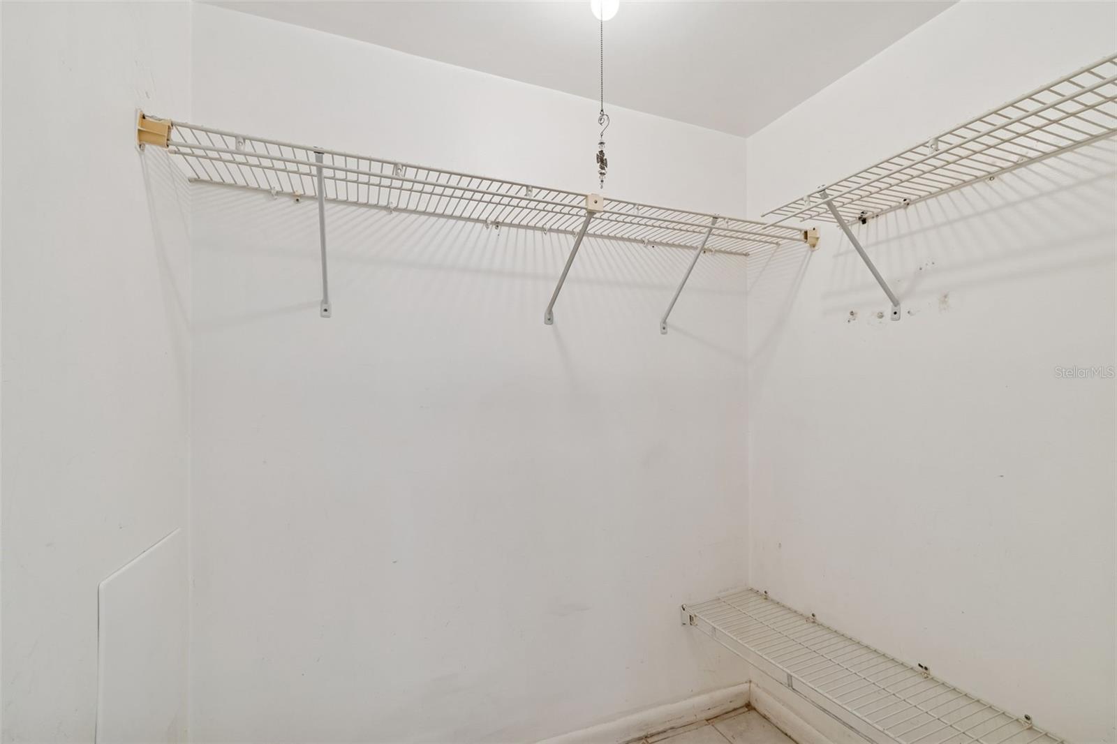 Image 21 of 36 For 850 Village Lake Ter N  106