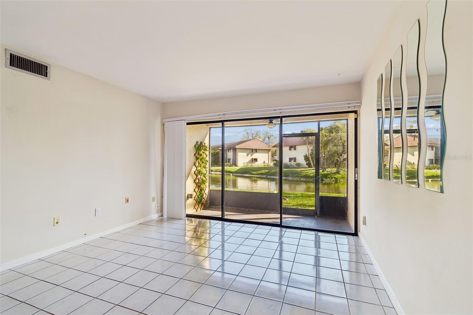 Image 3 of 36 For 850 Village Lake Ter N  106