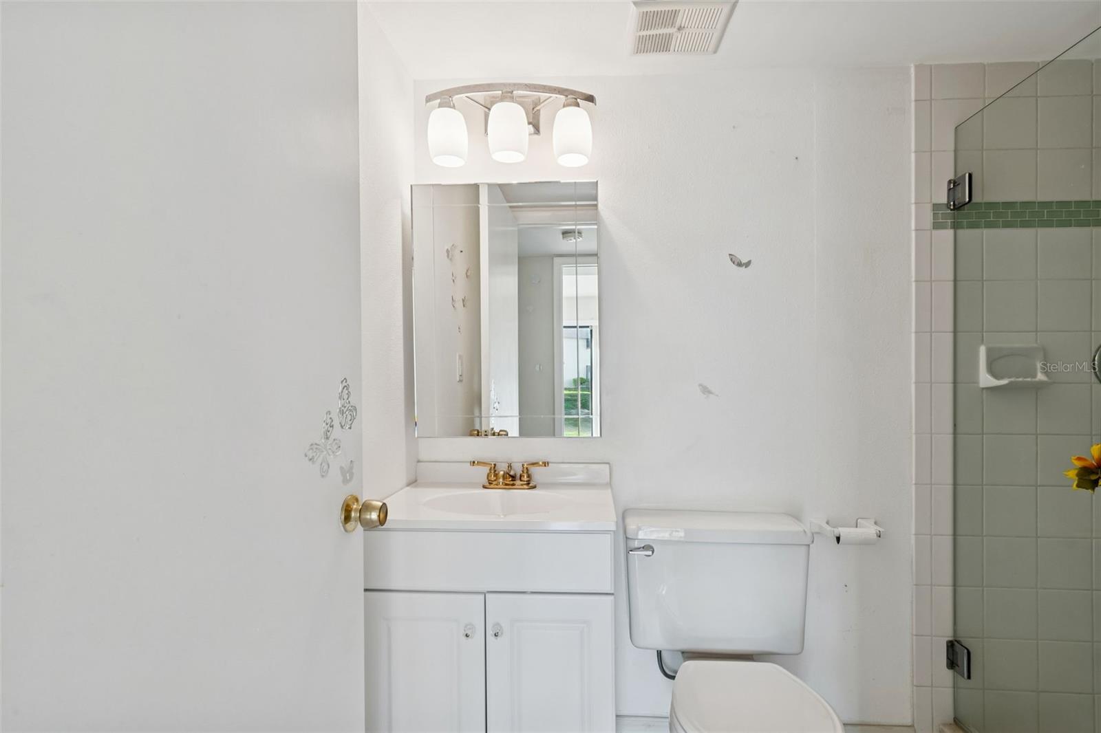 Image 30 of 36 For 850 Village Lake Ter N  106