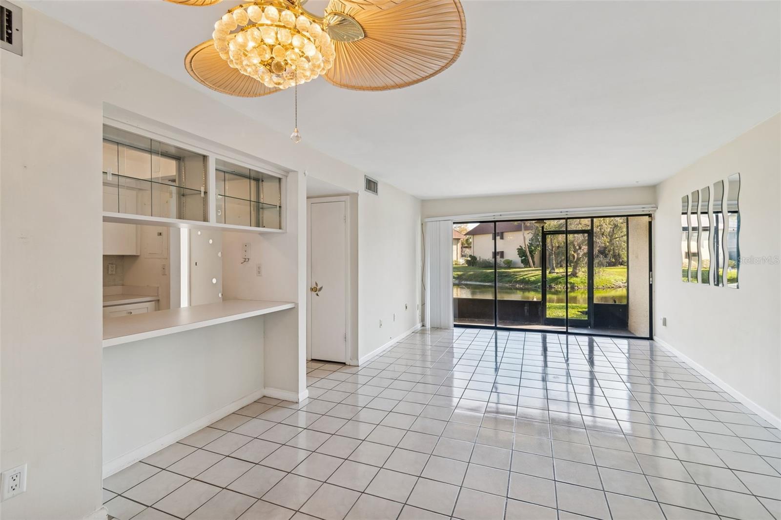 Image 4 of 36 For 850 Village Lake Ter N  106