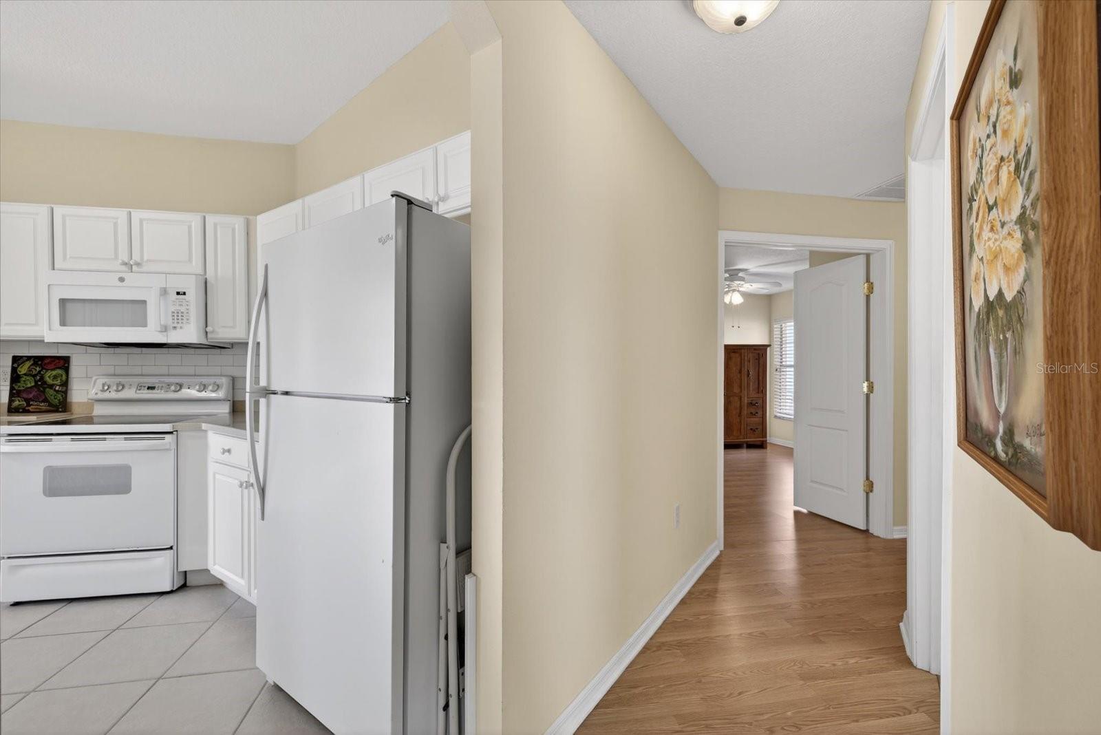 Image 12 of 49 For 10824 Collar Dr