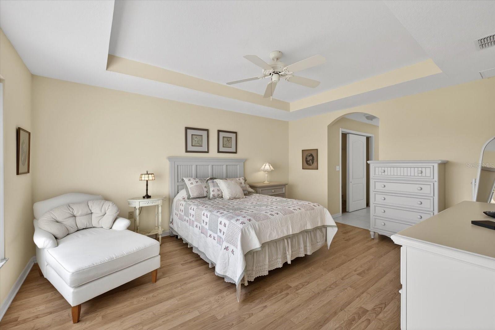 Image 14 of 49 For 10824 Collar Dr