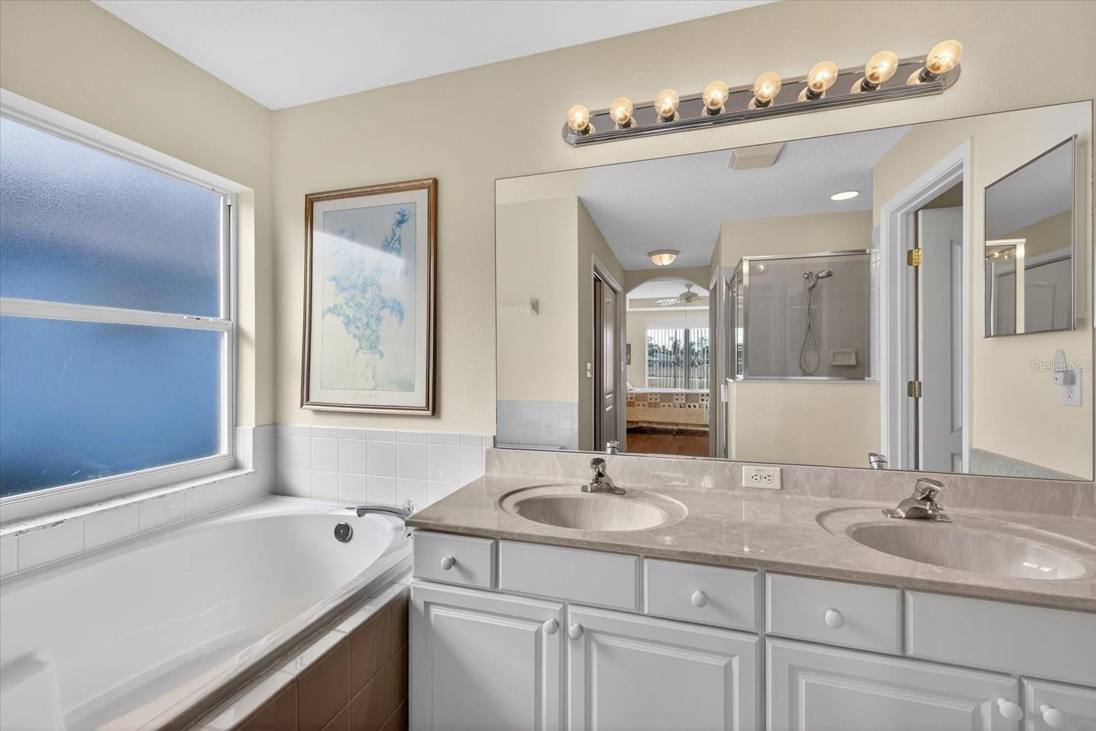 Image 19 of 49 For 10824 Collar Dr